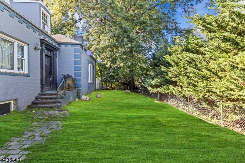 LOT OF OUTDOOR AREAS