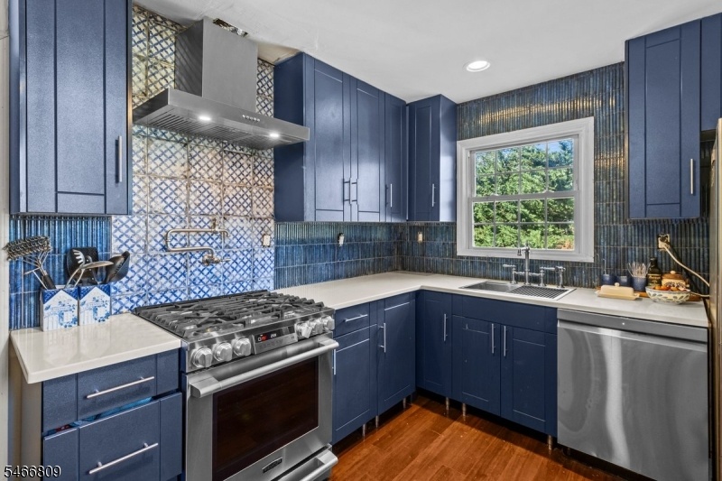 NEW CUSTOM KITCHEN
