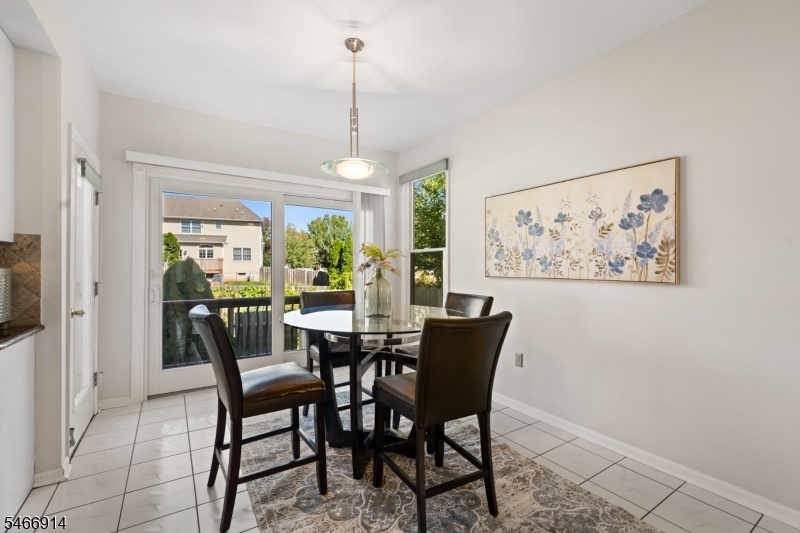 KITCHEN DINING AREA