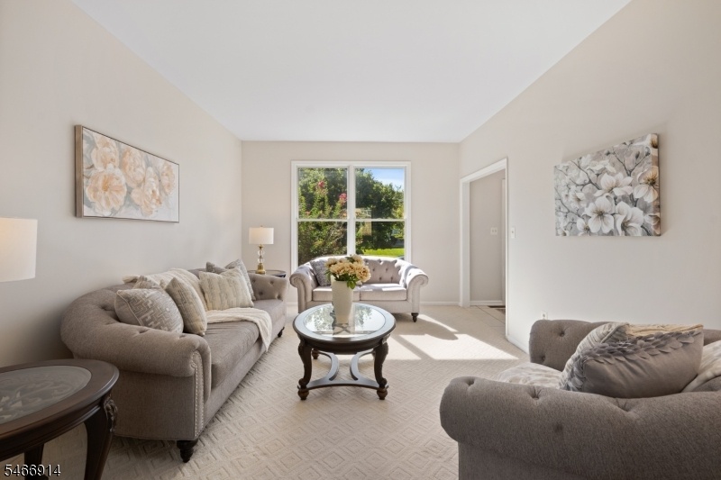 FORMAL LIVING ROOM