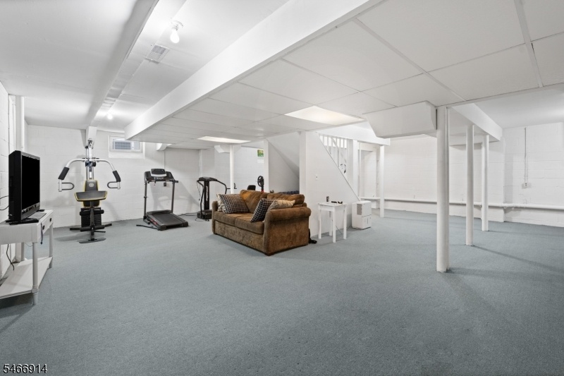 PART FINISHED BASEMENT