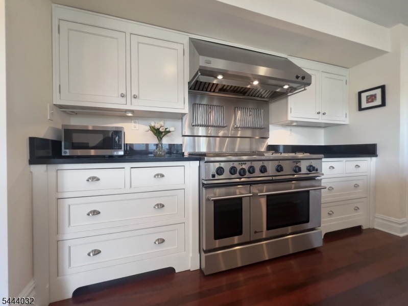 Kitchen with double oven