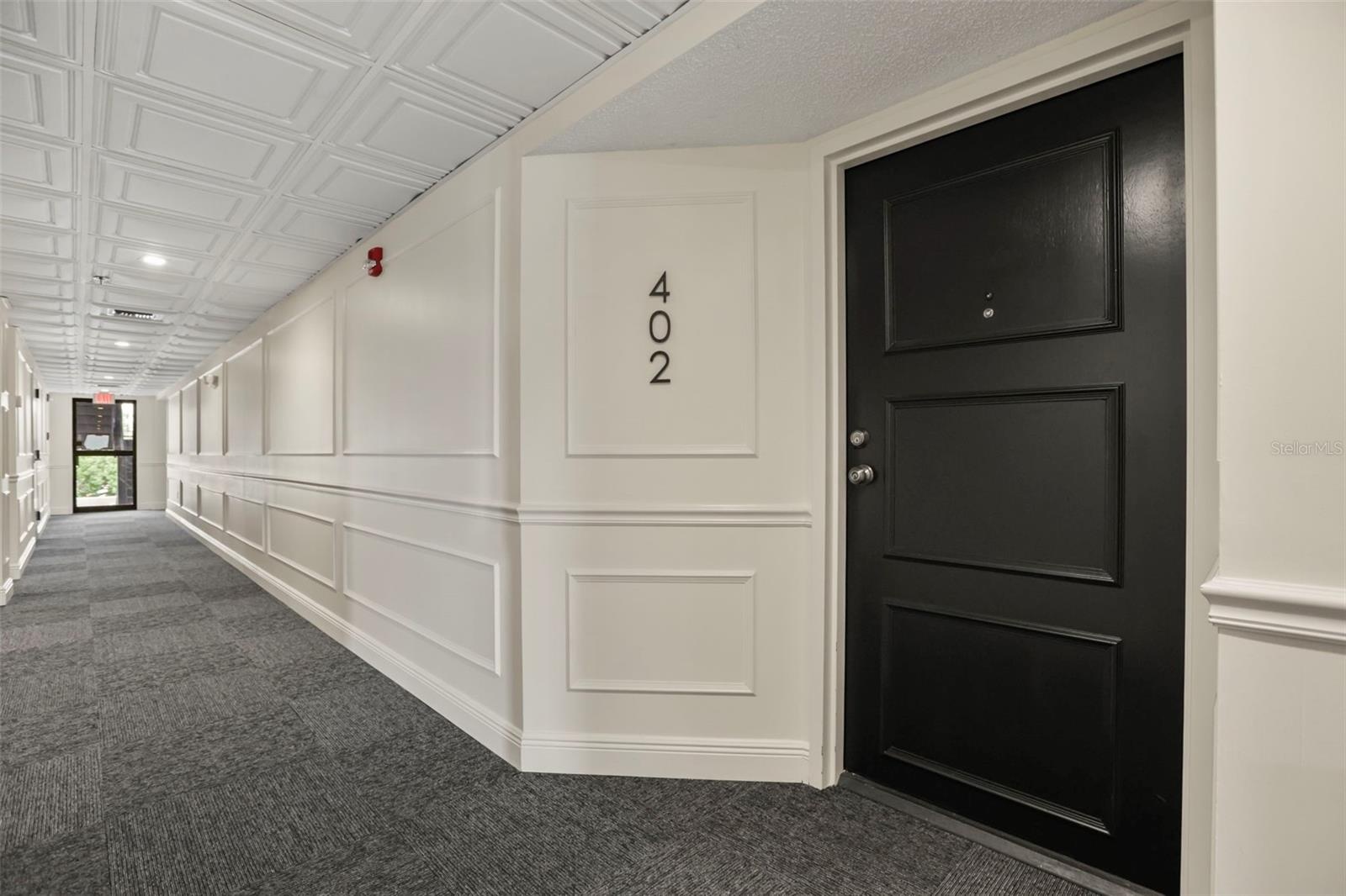 Situated on the top floor and convenient to the elevator, this charming Winter Park condo offers beautiful Winter Park views in a quiet setting.