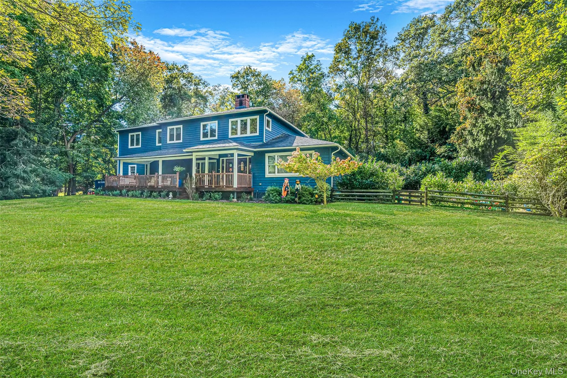 Welcome to 36 Circle Drive, Shoreham Village