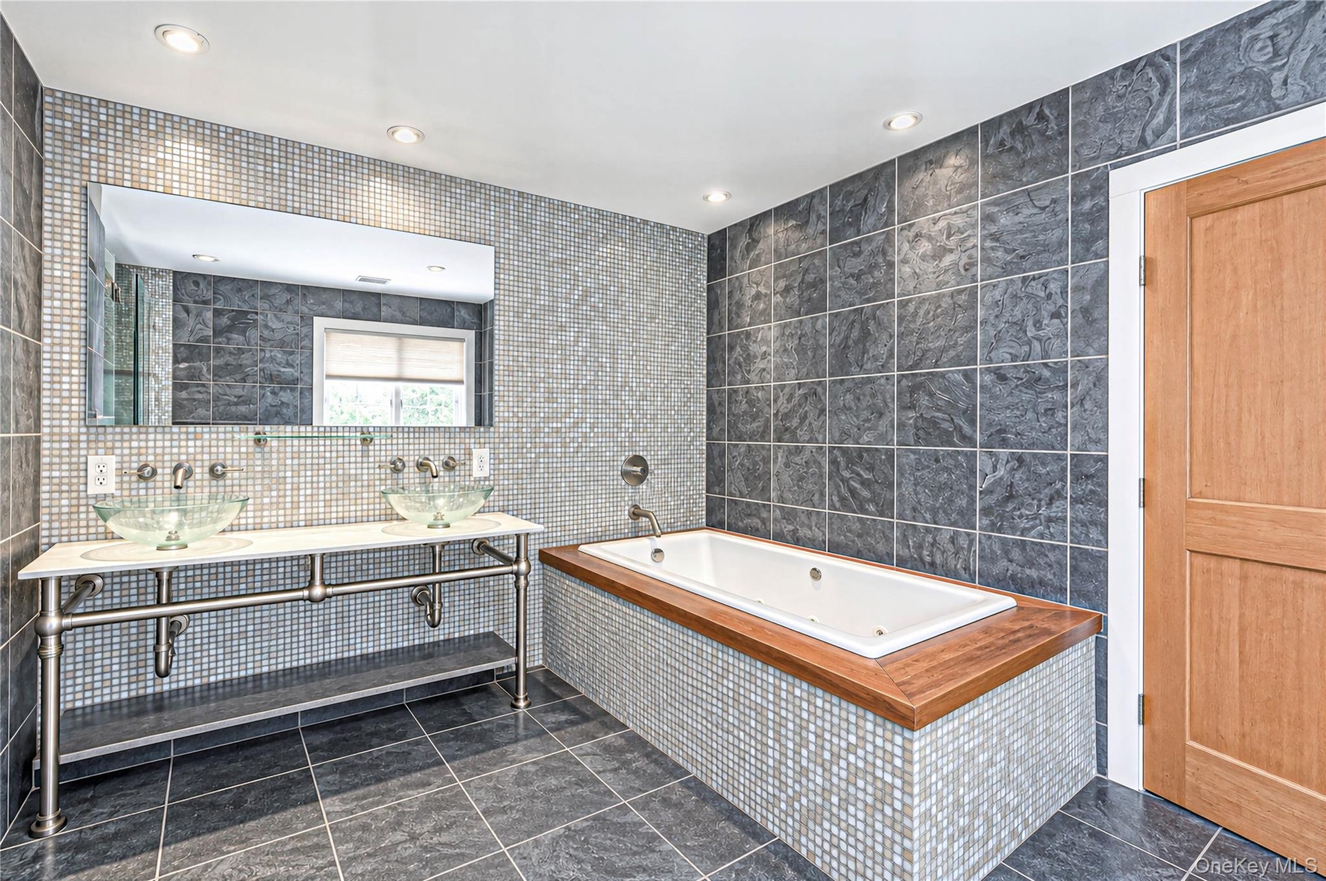 Soaking tub, radiant heat