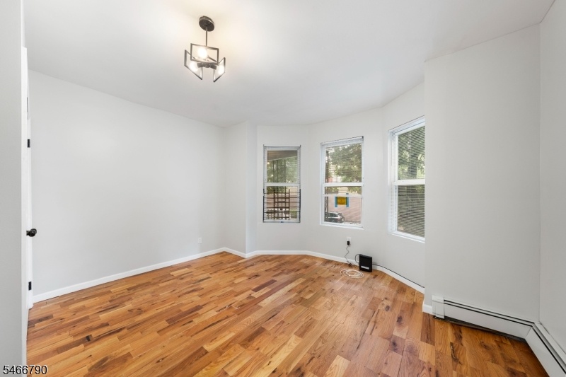 2nd f Living