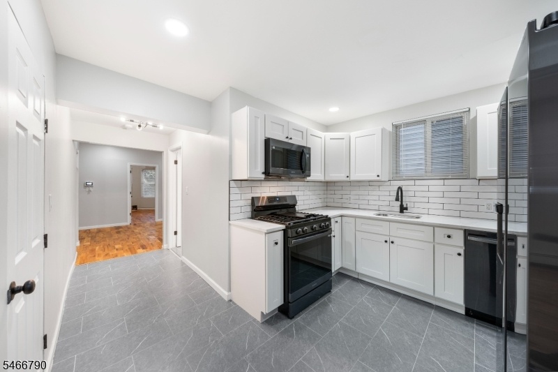1st Fl Kitchen