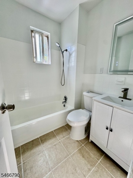 3r F bathroom