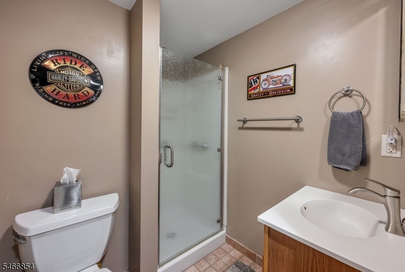 Lower level bath