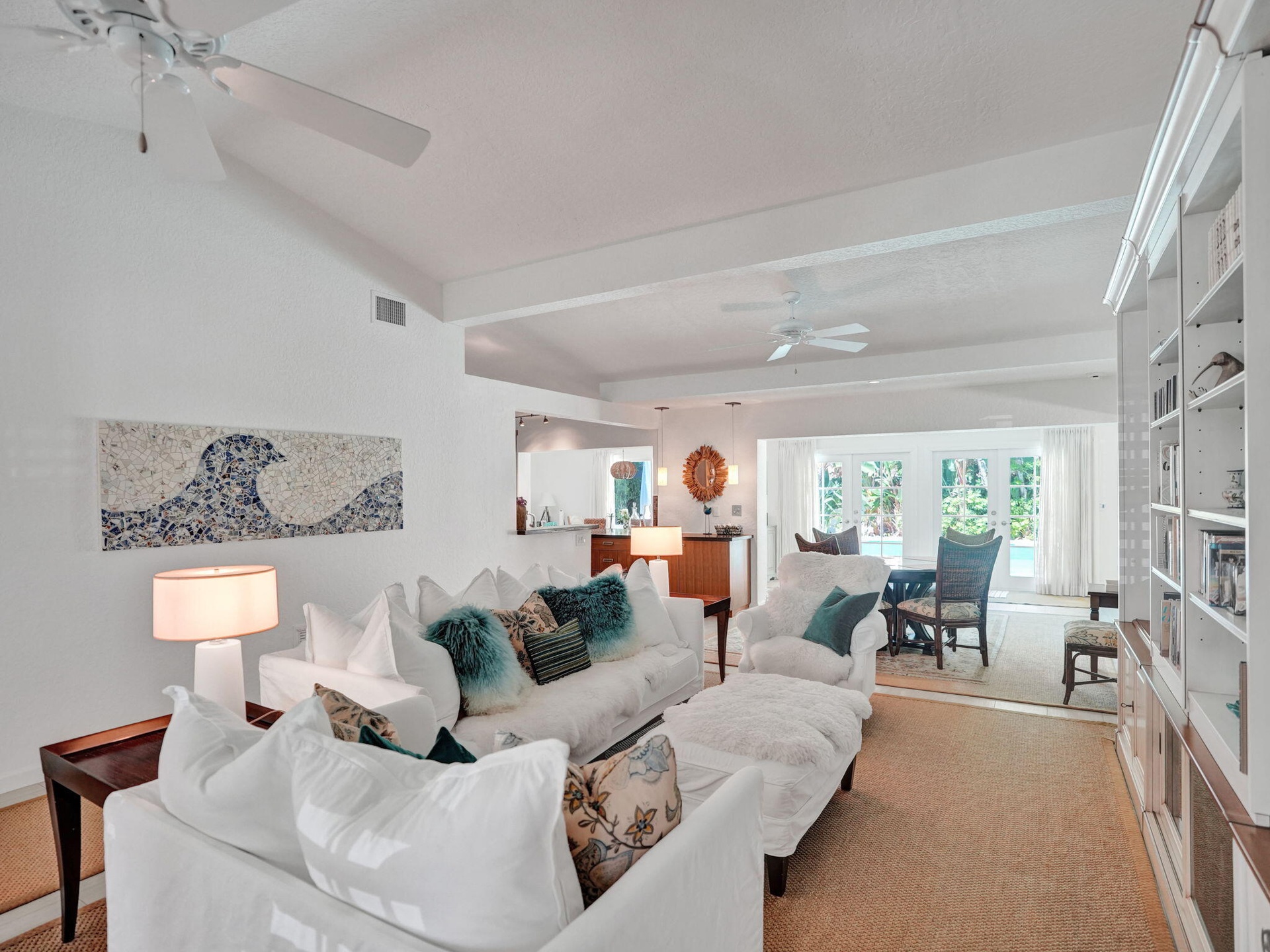 Elegant, yet relaxed & airy.