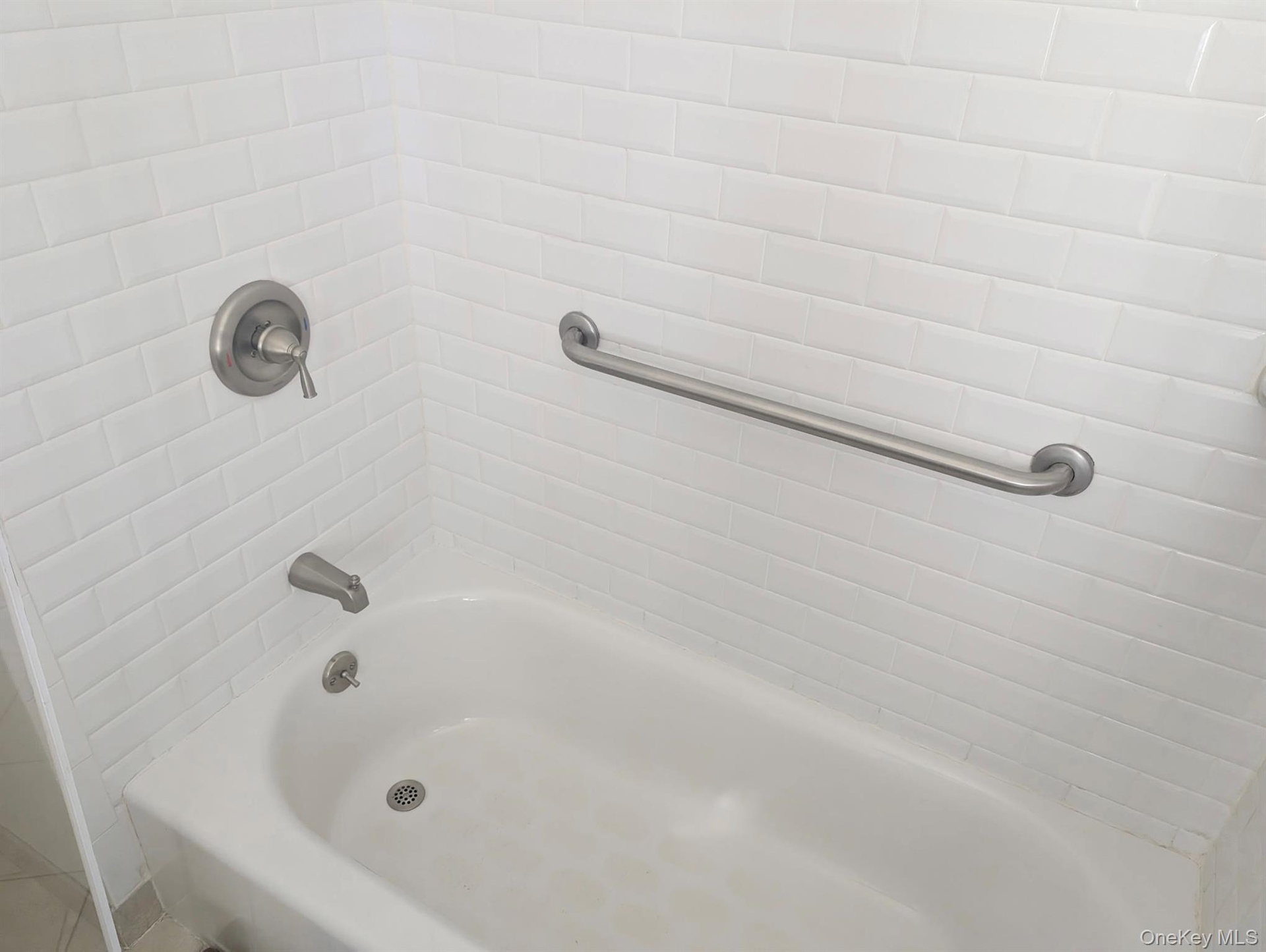 Newer full bath with tub...