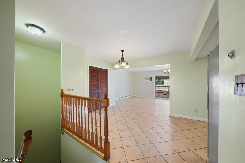 LIVING/DINING ROOM VIEW