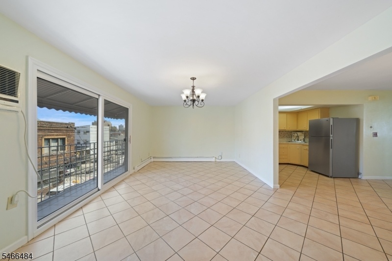 LIVING/DINING ROOM VIEW