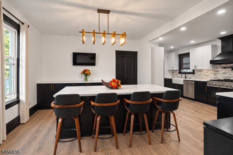115 Fairview Ave
