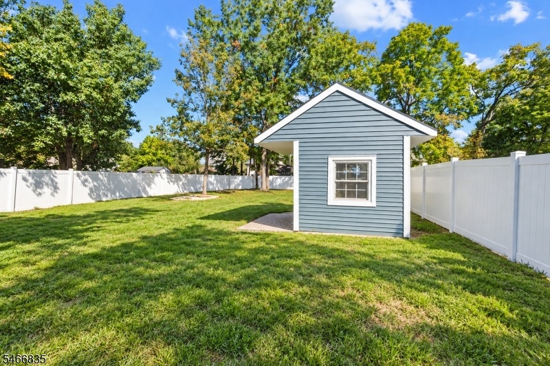 115 Fairview Ave