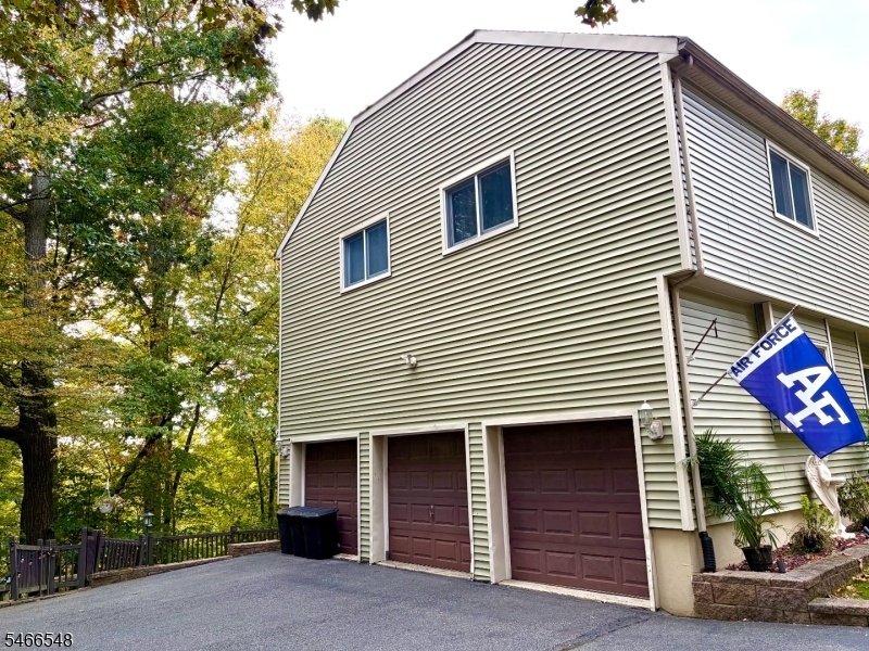 3 Car Garage