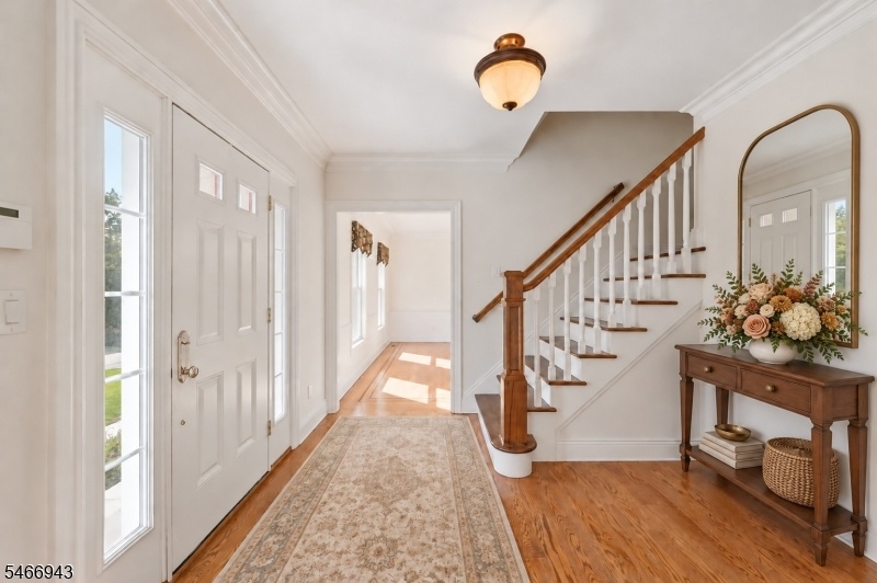 Virtually Staged Entry Foyer