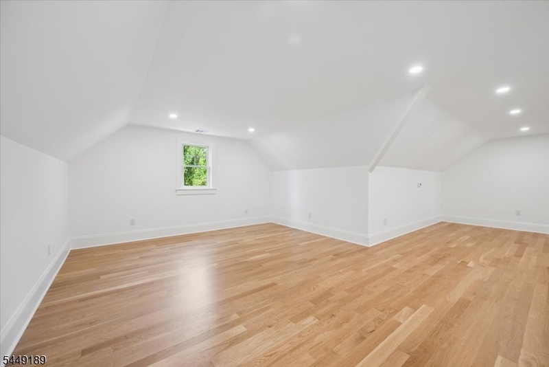 Superb Flex Space
