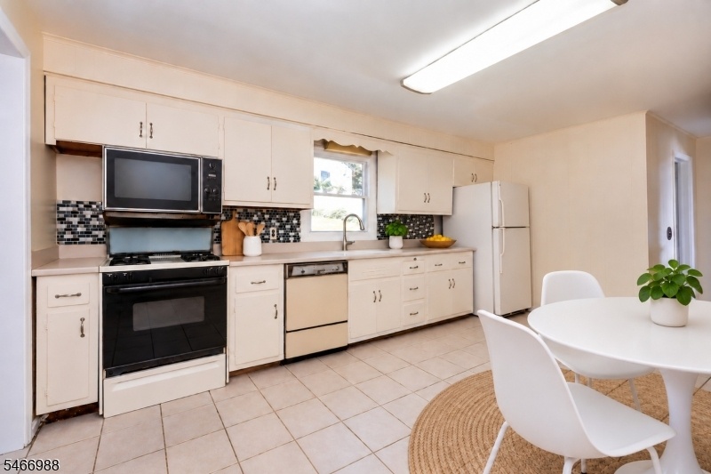 Kitchen - Virtually Staged
