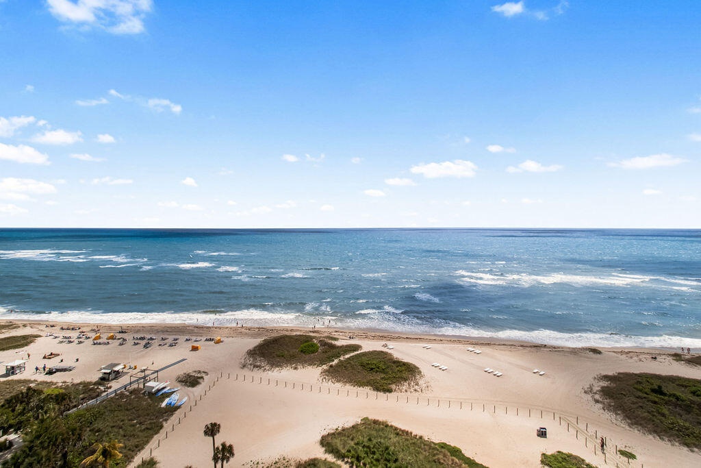 Solemar Private Beach