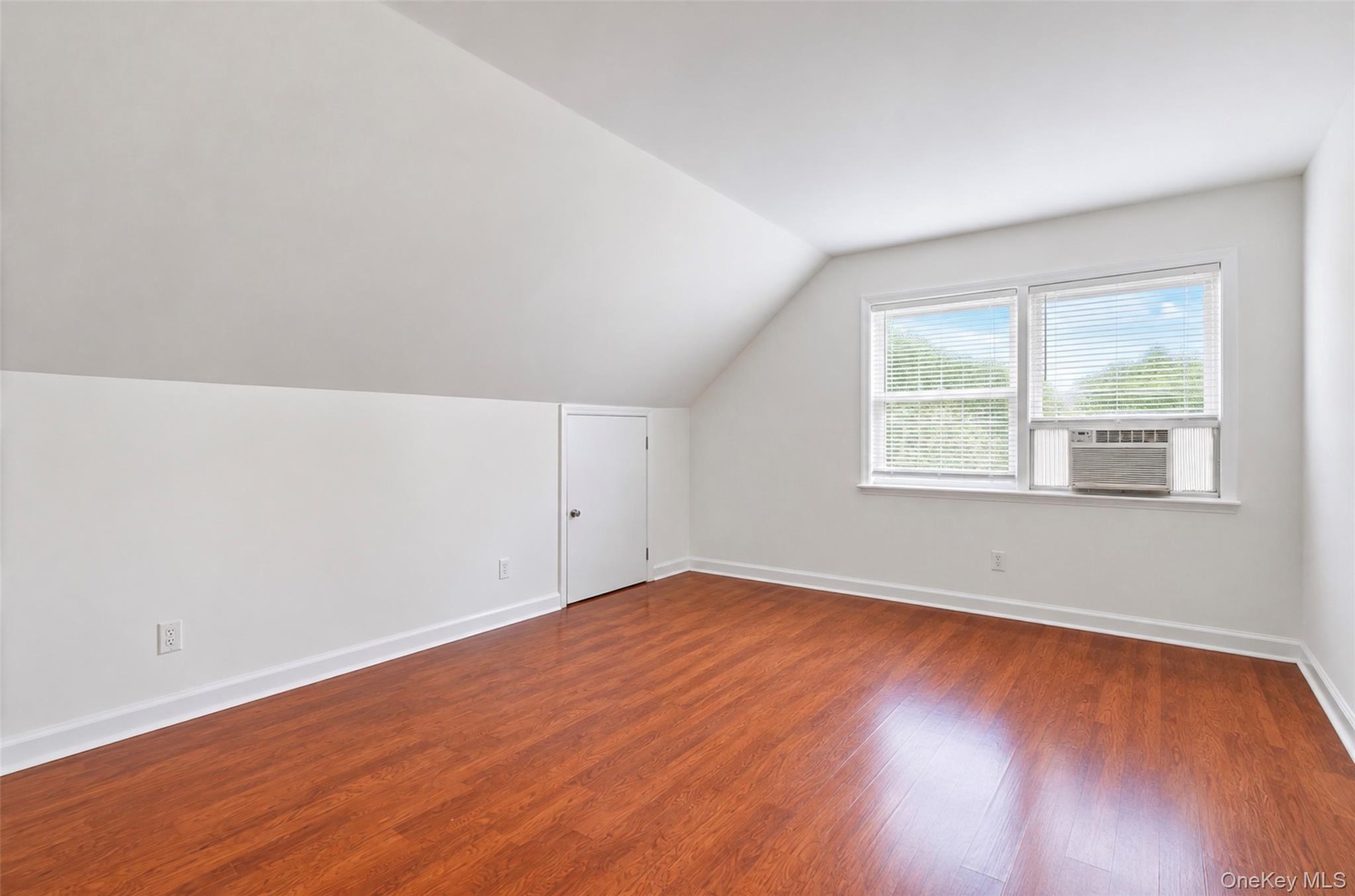 4th bedroom