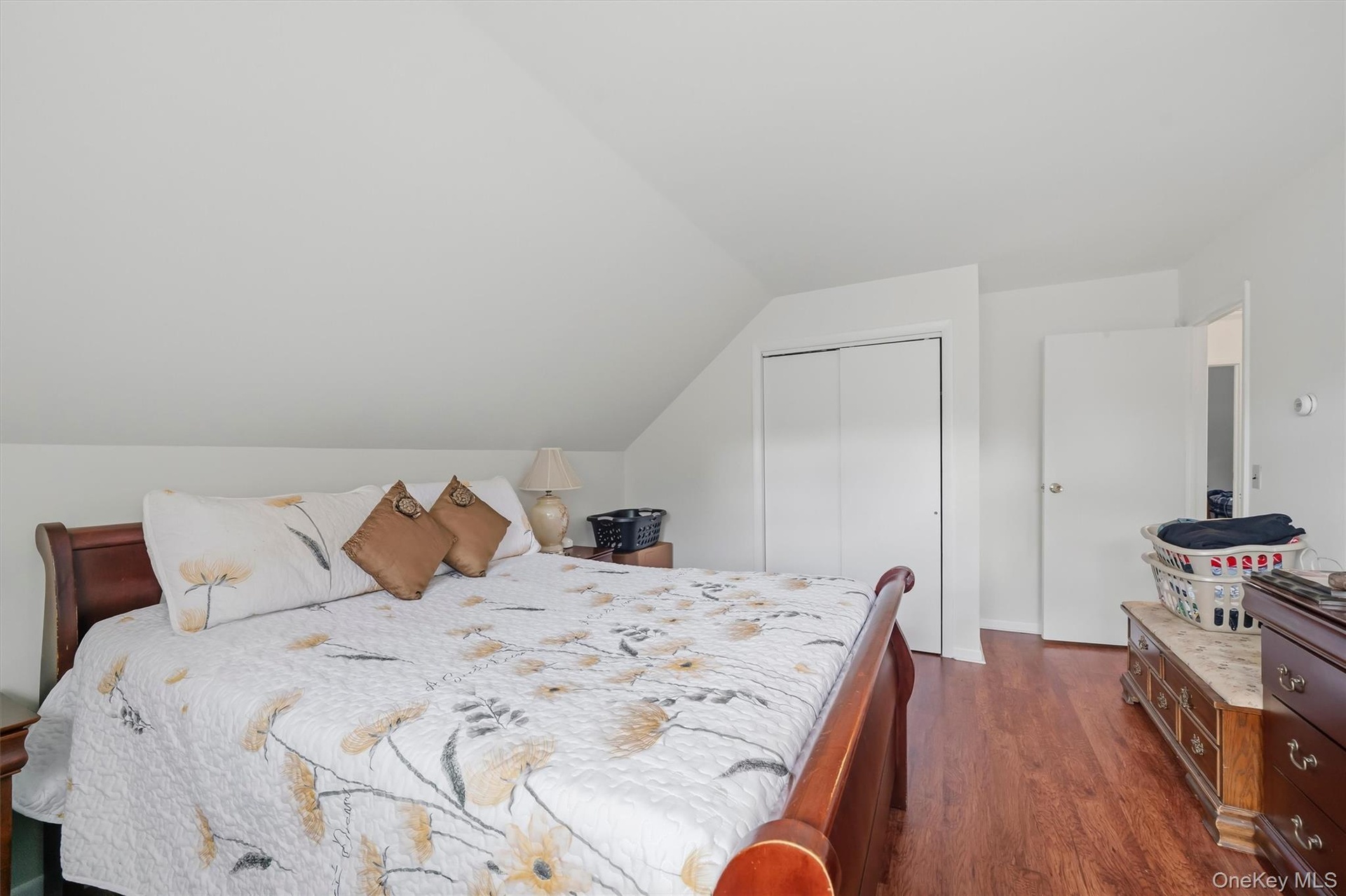 1st bedroom