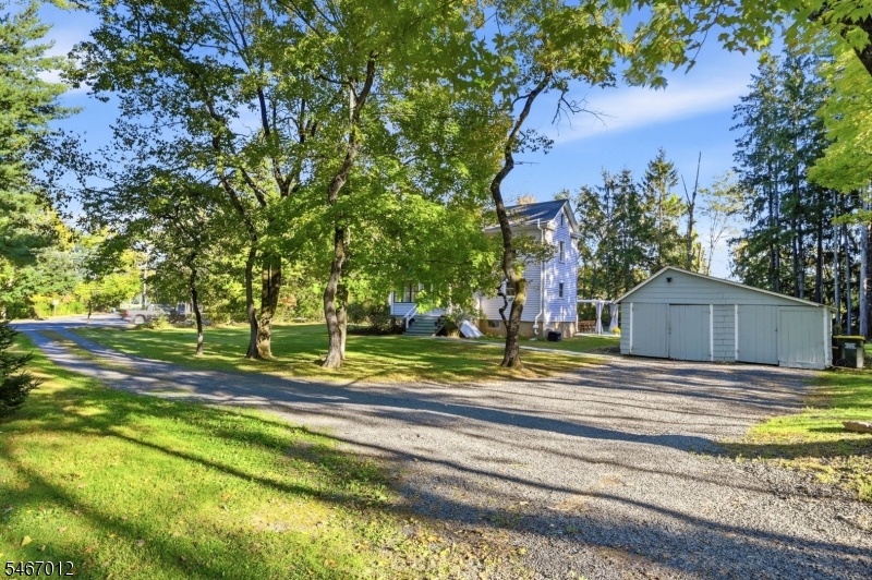 2 car detached garage