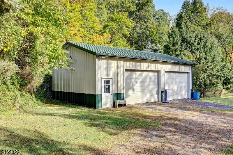 Detached Garage