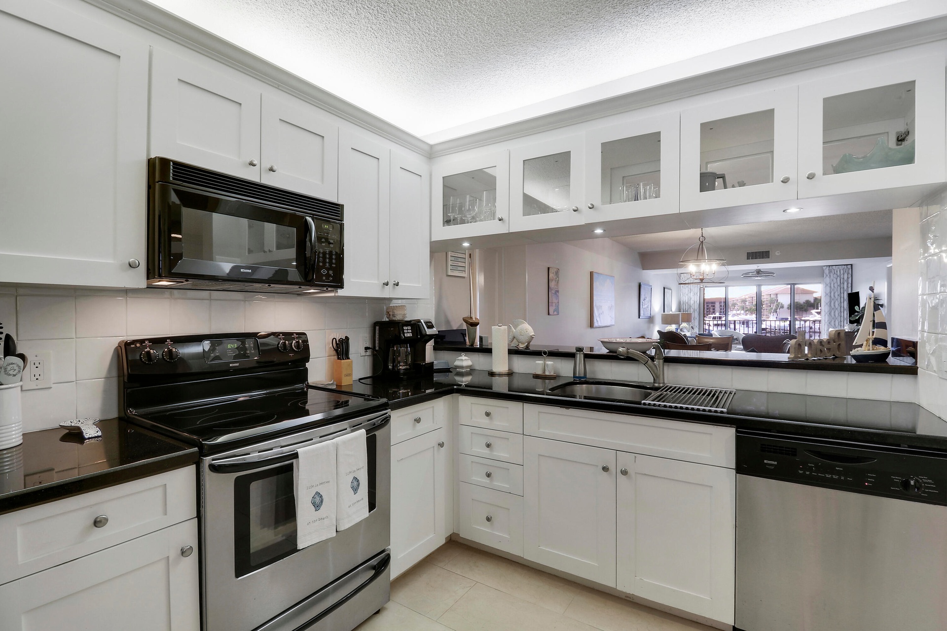 Well-equipped kitchen