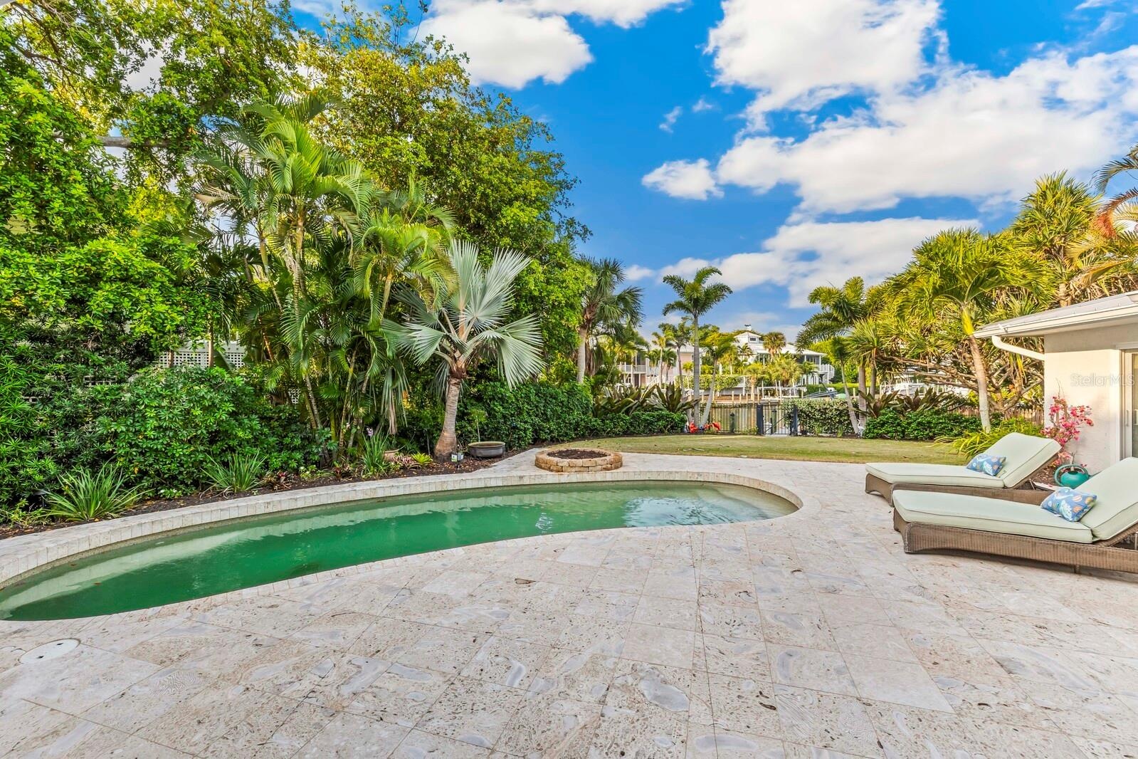 Patio/Pool