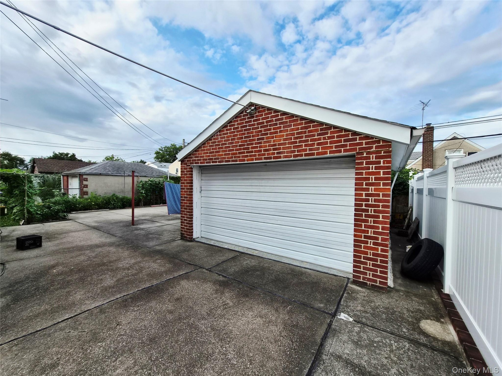 2 Car Garage
