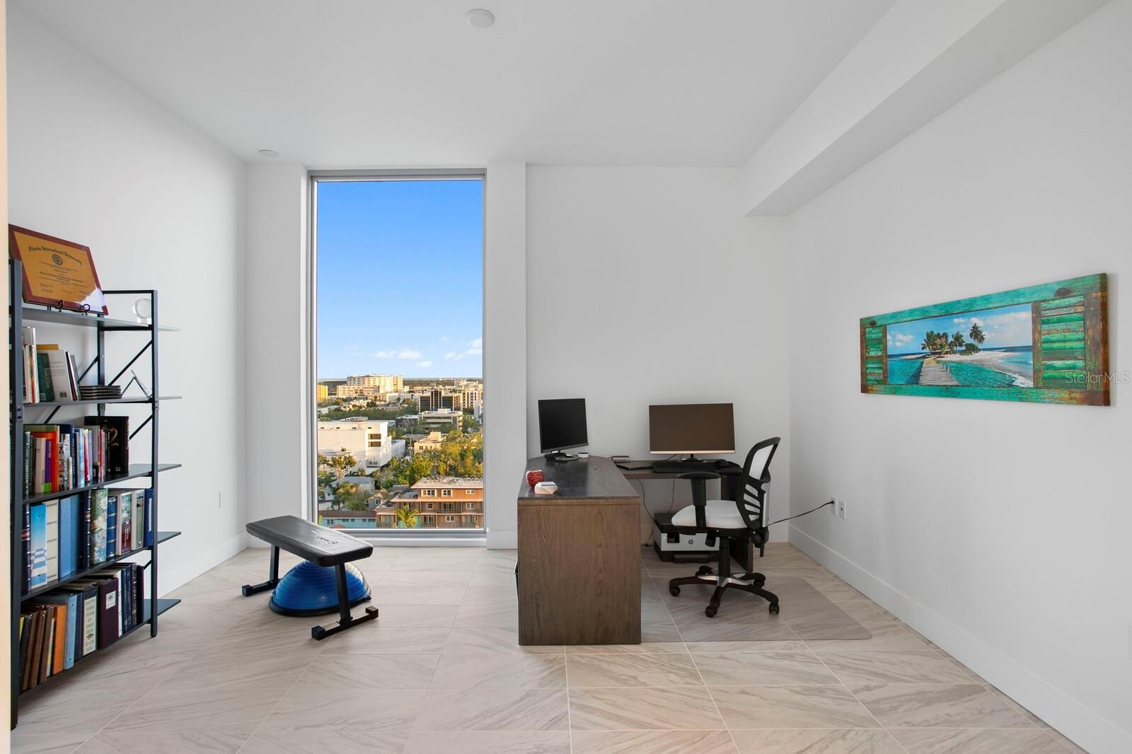 Second bedroom/office