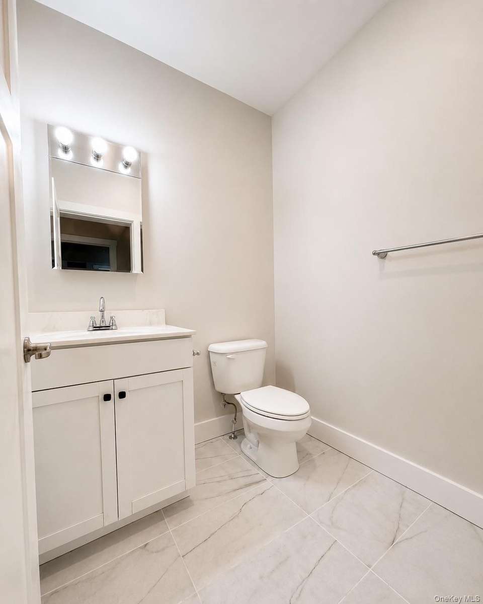 Main level half-bath