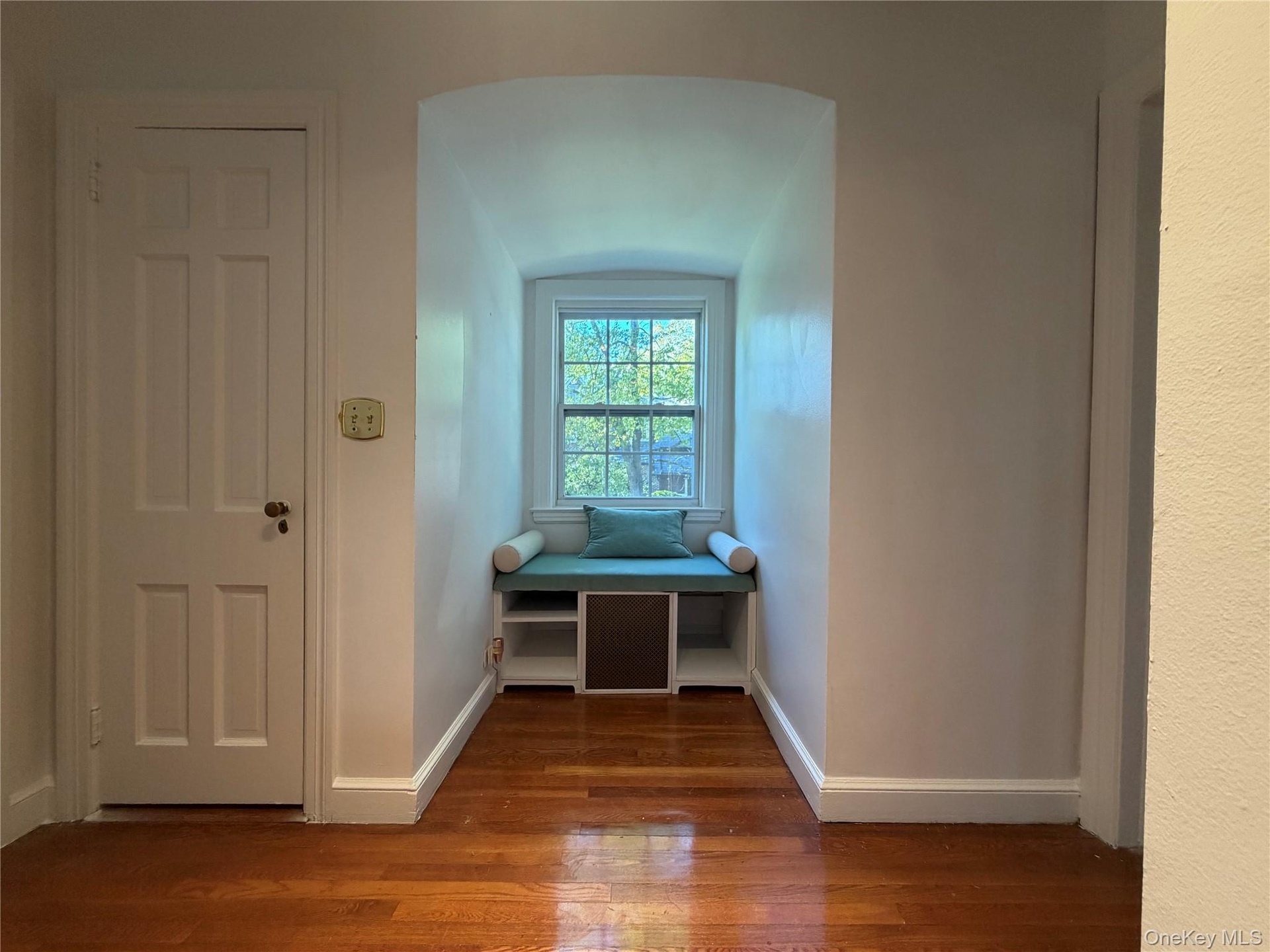 2nd Fl hall reading nook