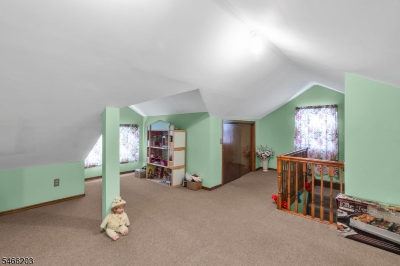 Fourth Bedroom/ Bonus