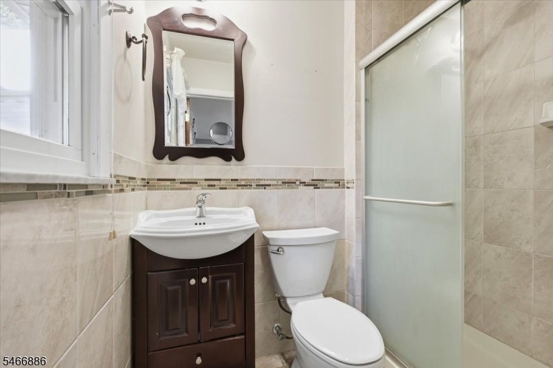 Master Bath 1st floor