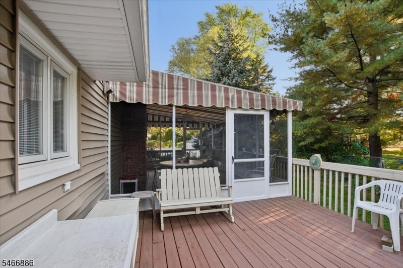 Side Deck backyard