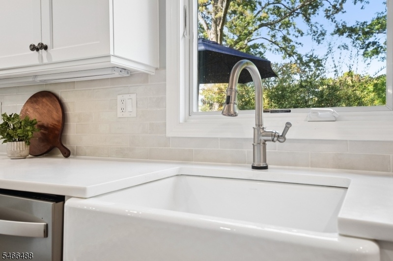 Farmhouse style sink