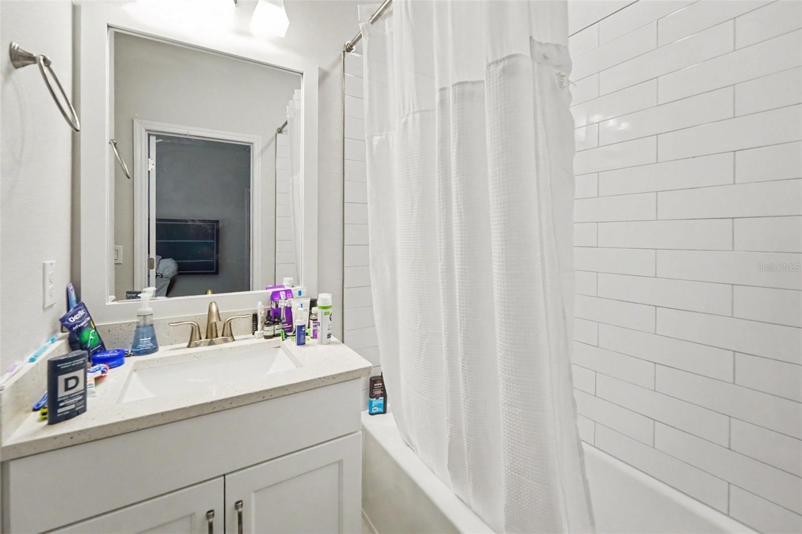3rd Floor Full Bath
