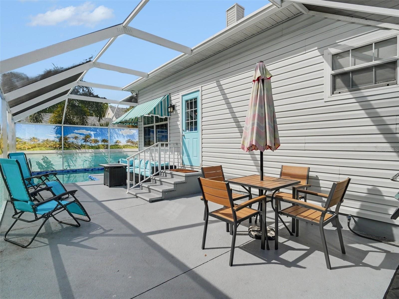 Pool area with privacy screen