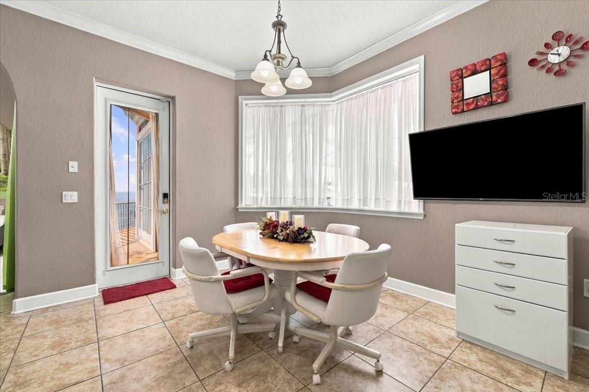 Breakfast Nook