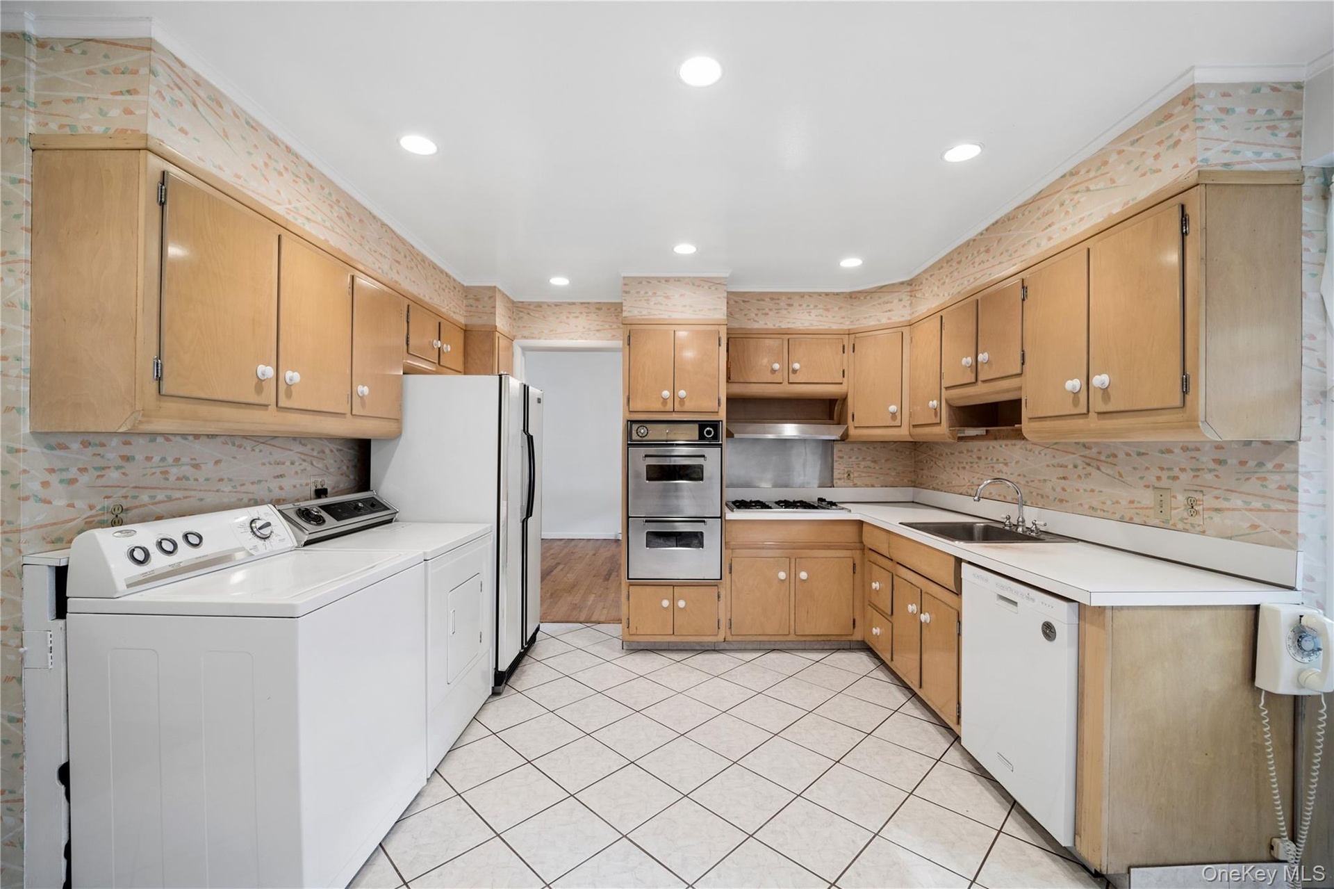 Eat In Kitchen