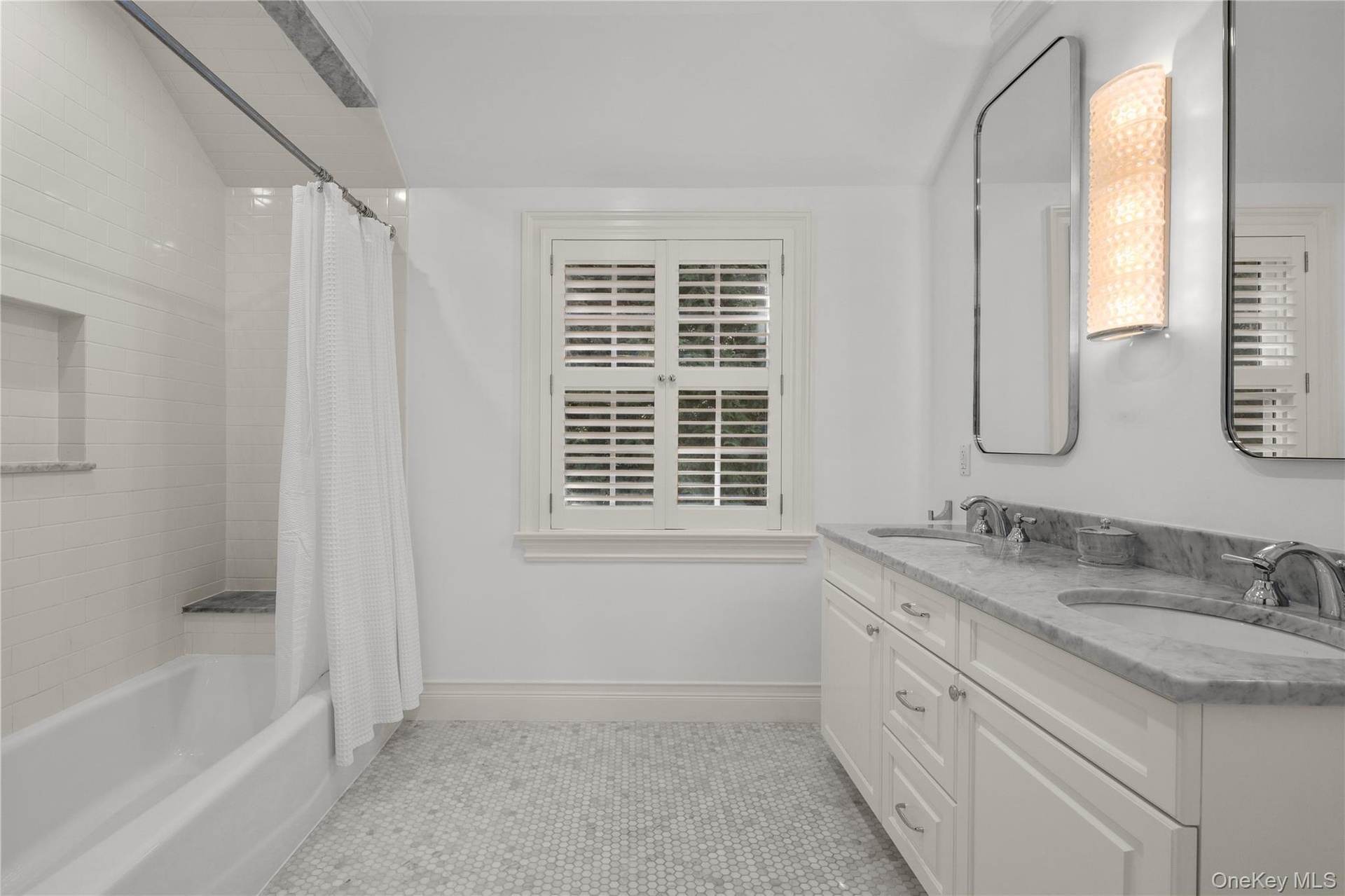 2nd fl hall bath w/ double vanity