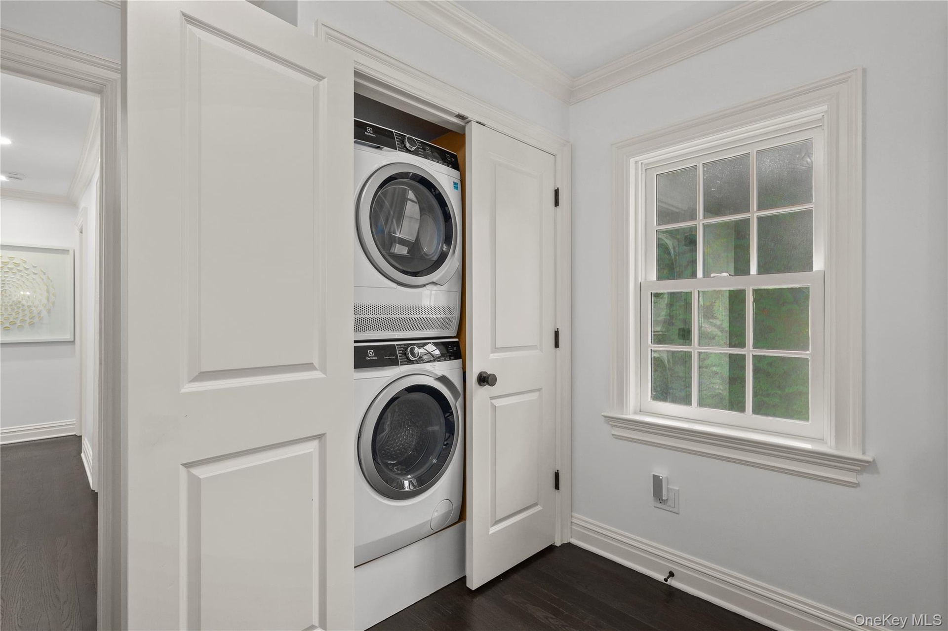 2nd fl Laundry