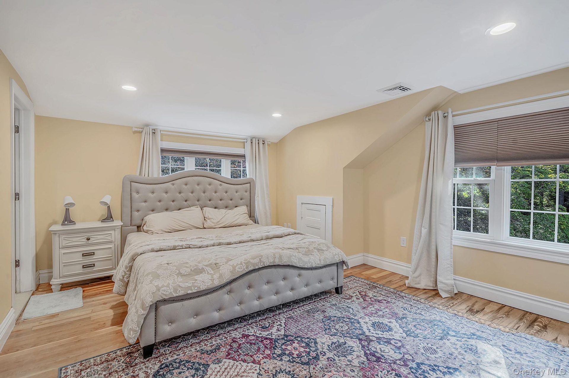 En Suite Three (bdrm 5) - closet, bath, access to Bedroom 6