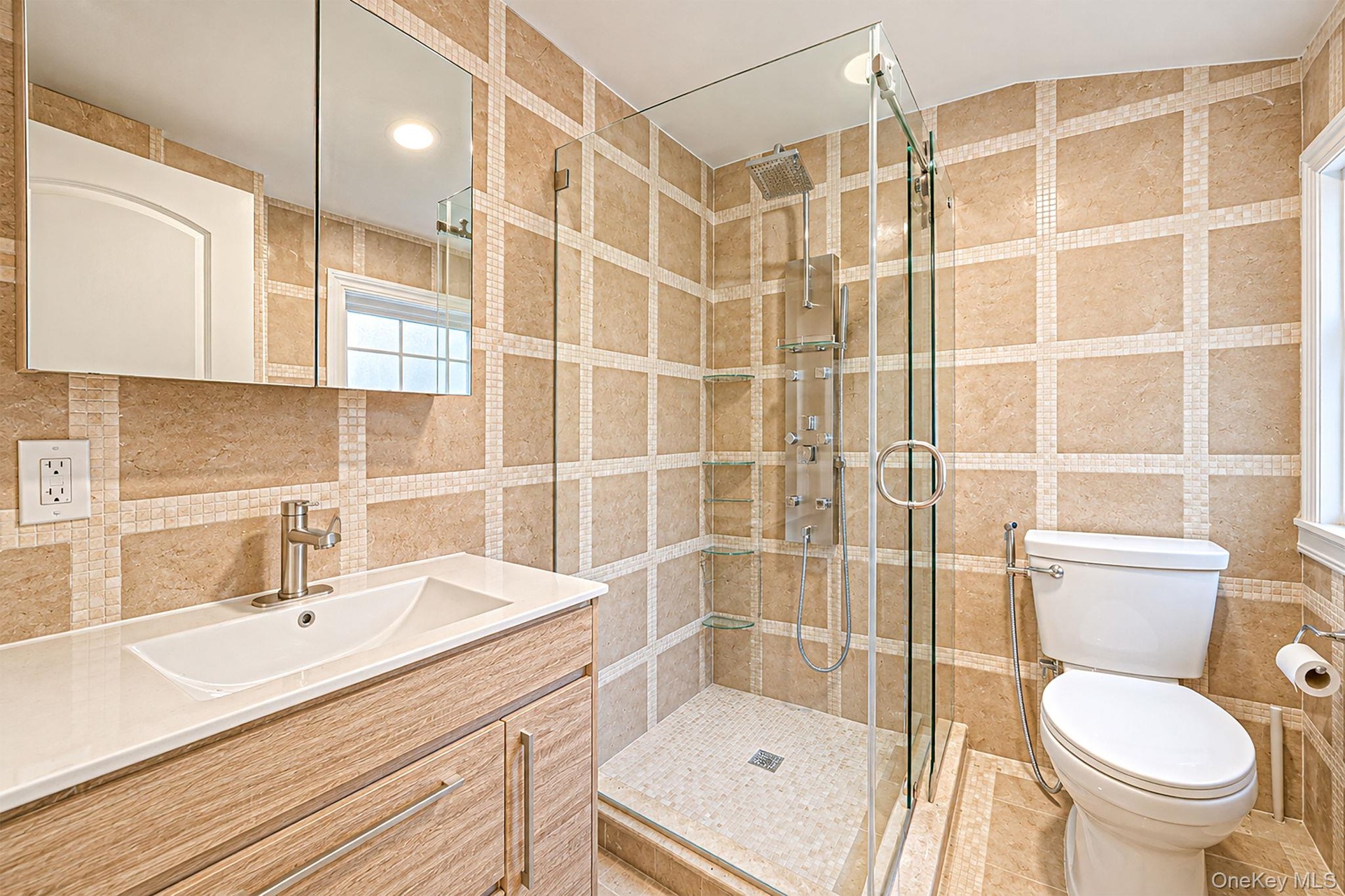 Bathroom 6 - En Suite Three