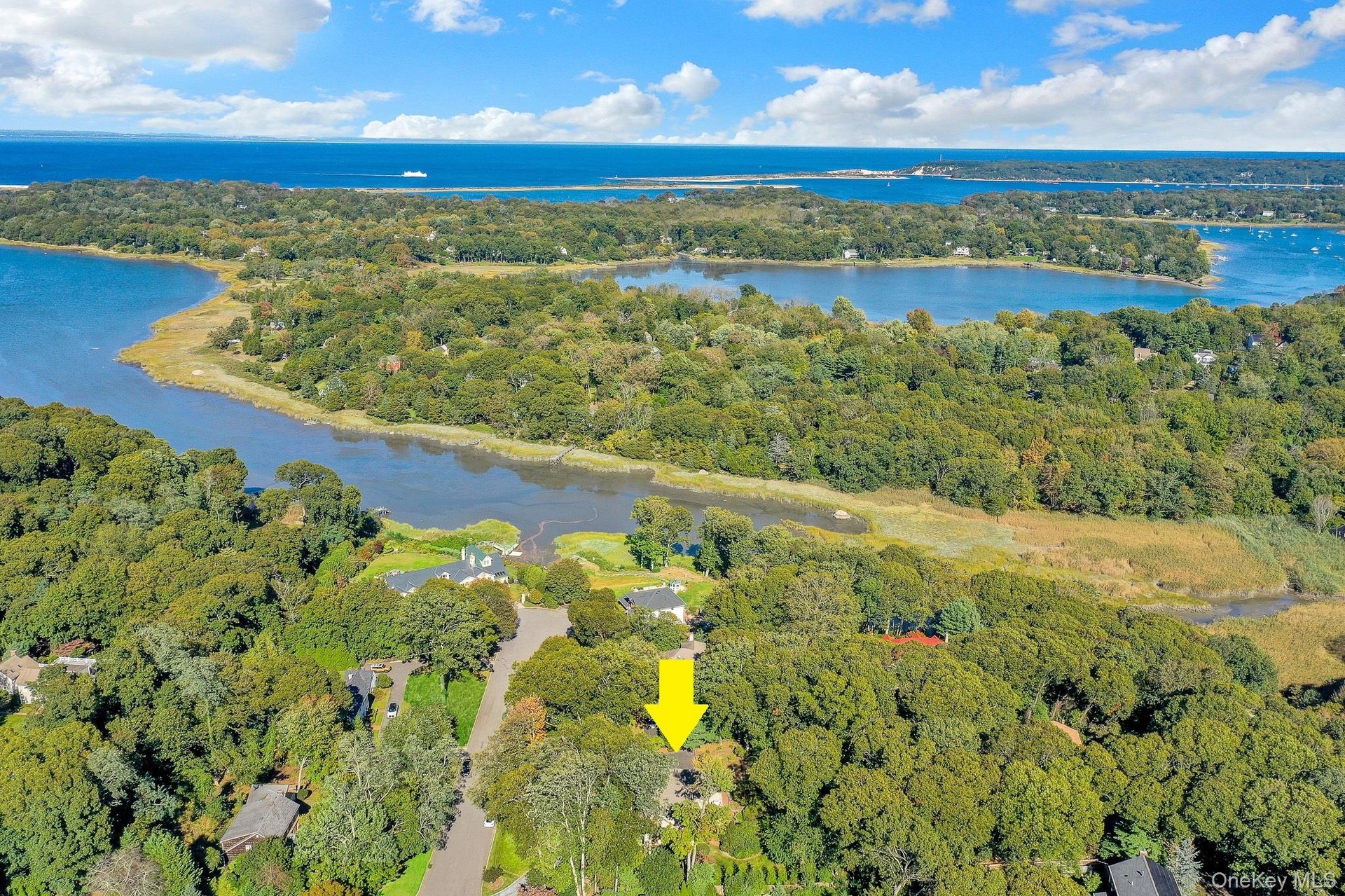 Close to Water With Winter Waterviews!