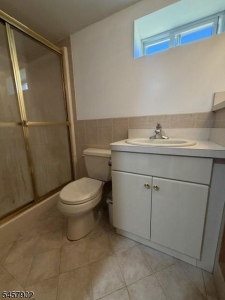 Basement full Bath