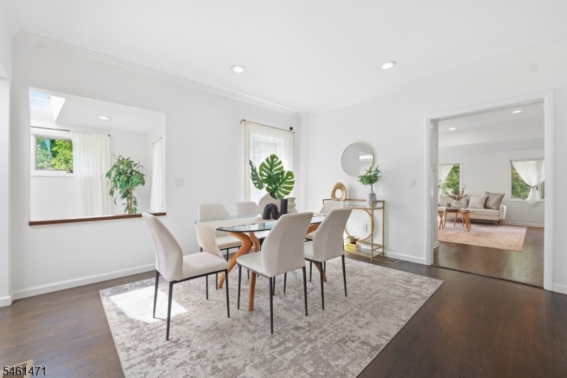 Dining to Gathering room