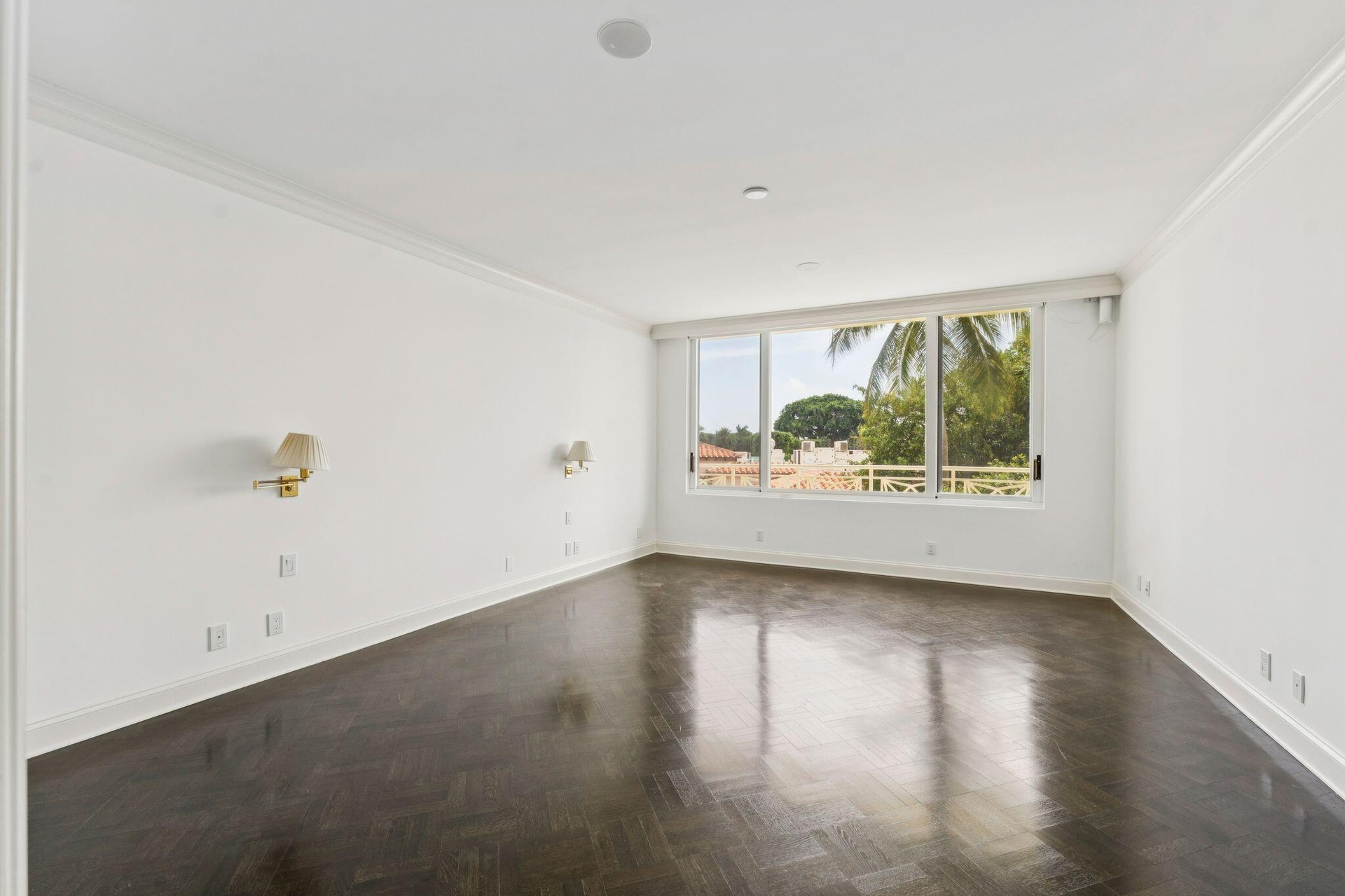 primary or guest bedroom #1